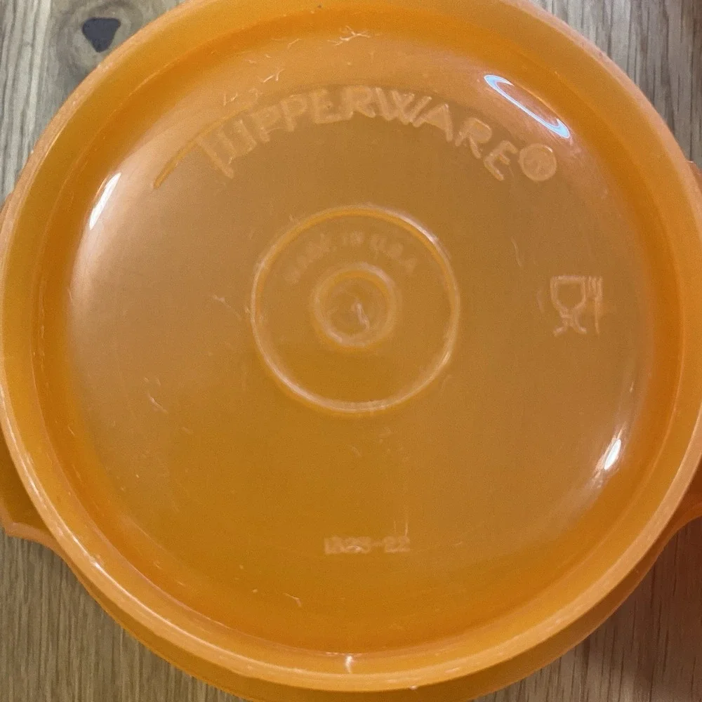 Vintage‎ Lot of 5 Tupperware Bowls No Lids & 1 Container w/Lid Red Orange Purple